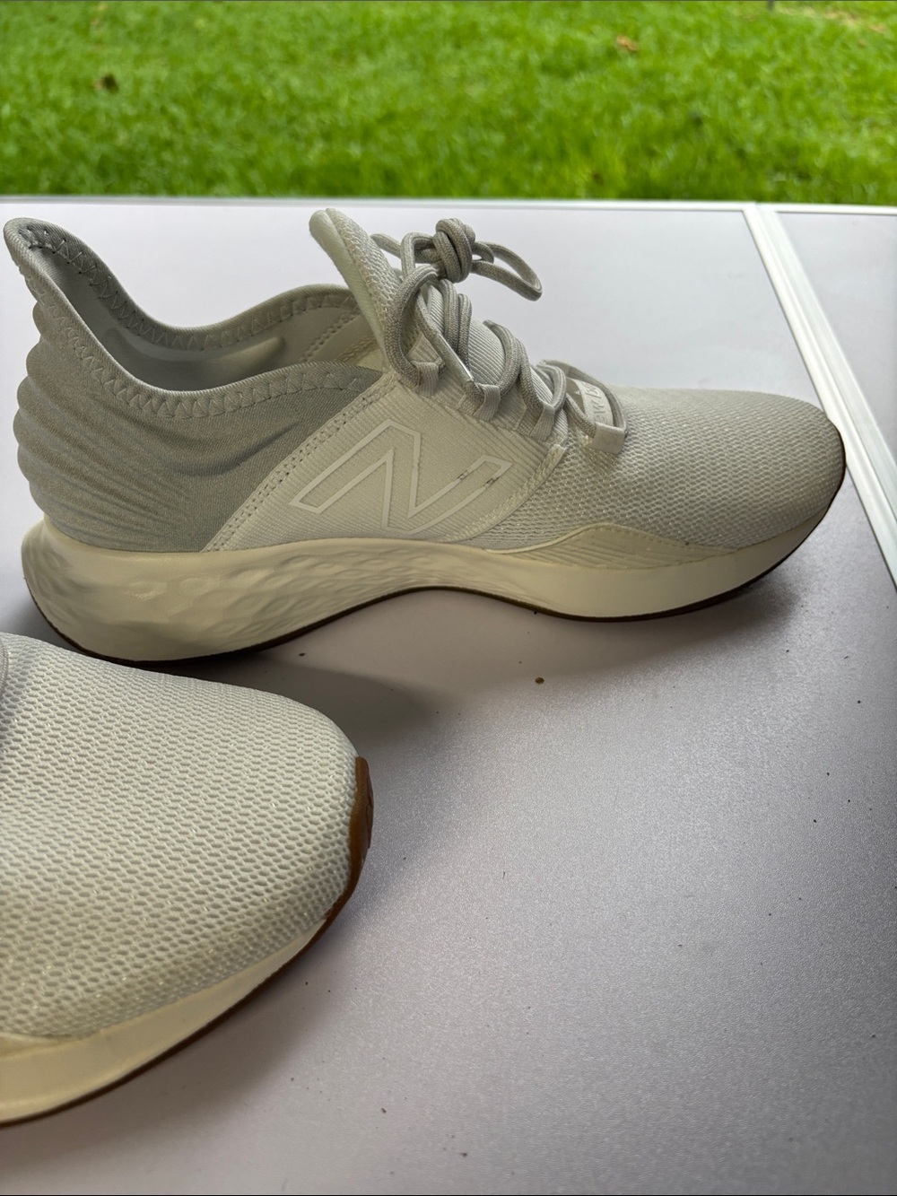 New Balance Lightweight Knit Trainers - Cream & Light Gray - Picture 11 of 12